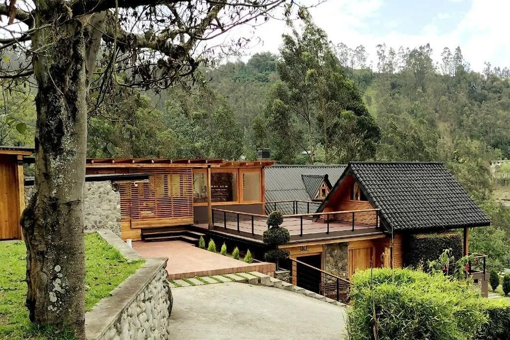 Сasa de vacaciones Encantadora Quinta Con Jacuzzi Y Turco Para 5 Huespedes Cerca Del Centro Historico Cuenca