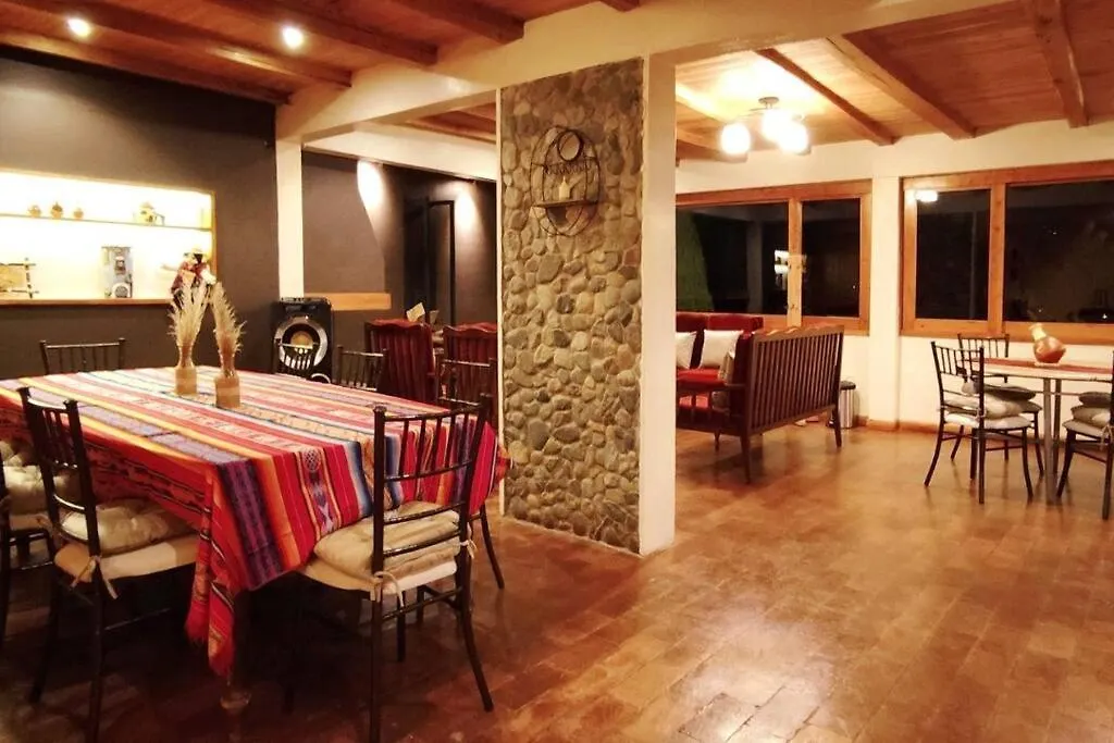 Encantadora Quinta Con Jacuzzi Y Turco Para 5 Huespedes Cerca Del Centro Historico Cuenca Ecuador